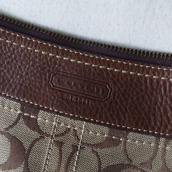 Vintage Coach Signature C Monogram Crossbody Bag - Picture 9 of 16